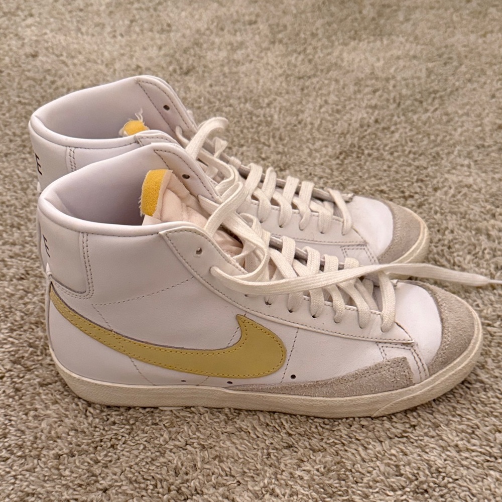 NWOT Nike Women's Trailblazers